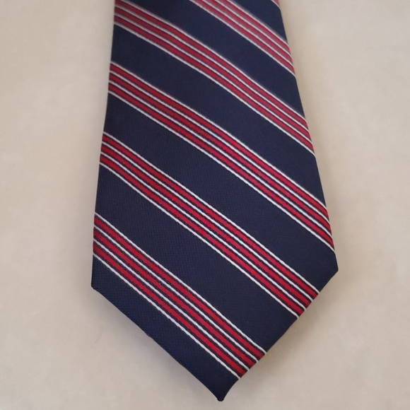NWT Tommy Hilfiger Men's Diagonal Stripe Tie - Picture 3 of 5